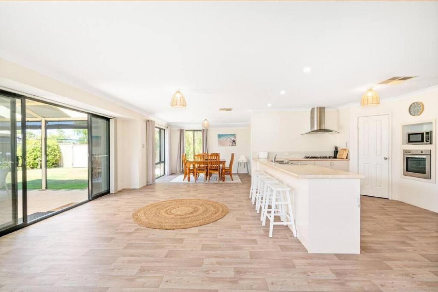 Sandpiper House - Family & Pet Friendly
