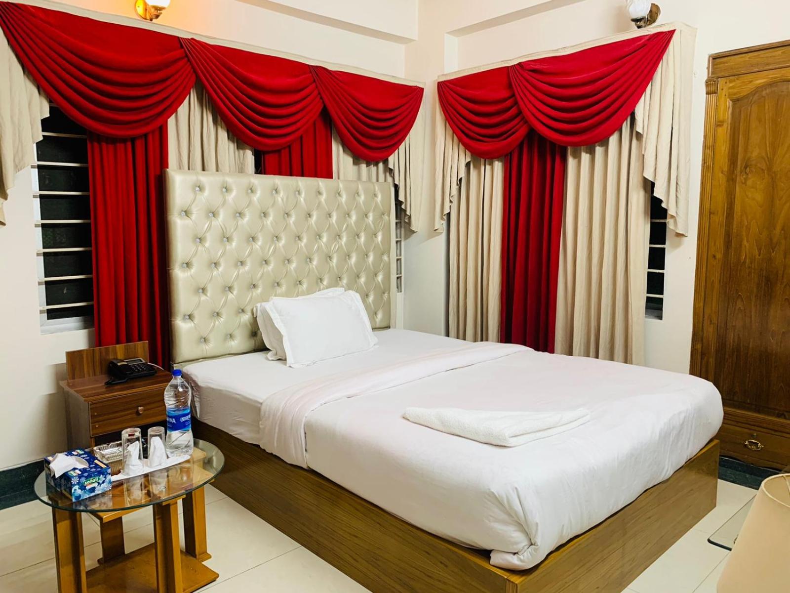 Hotel Heaven Inn
