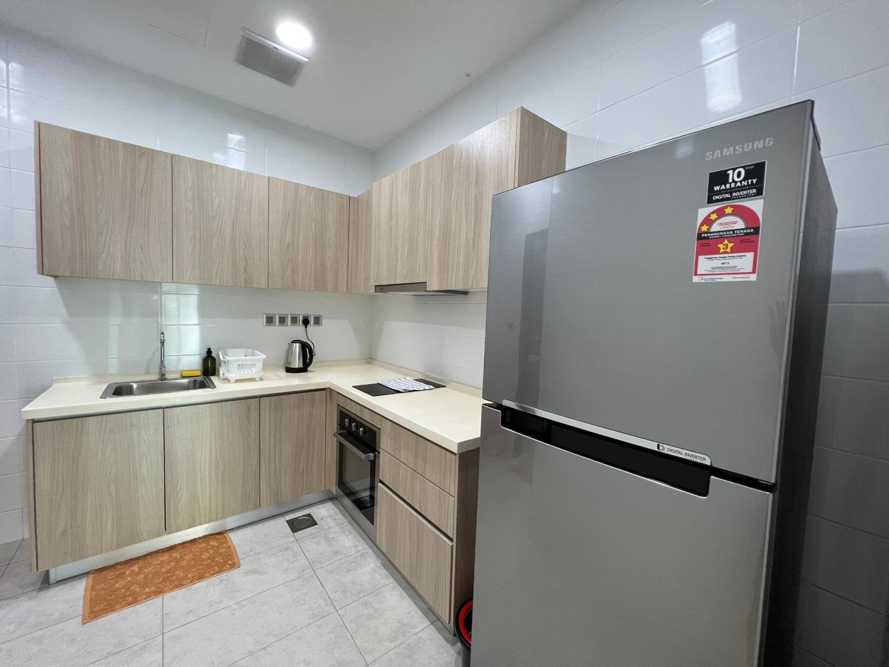 Paragon Suite Homestay by Antlerzone