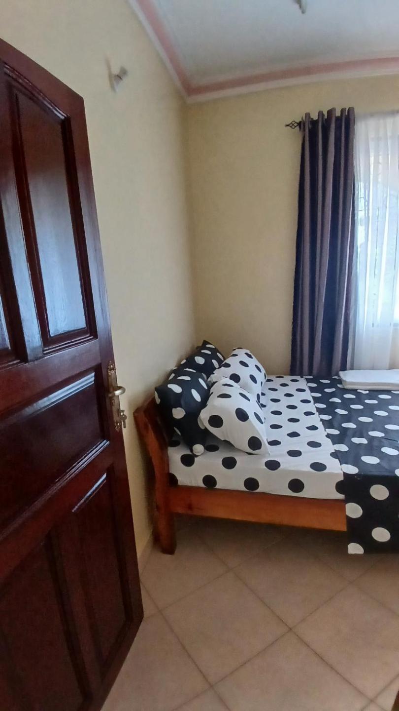 AirBnB one bedroom at Bamburi-Mwembeni Mombasa view 4