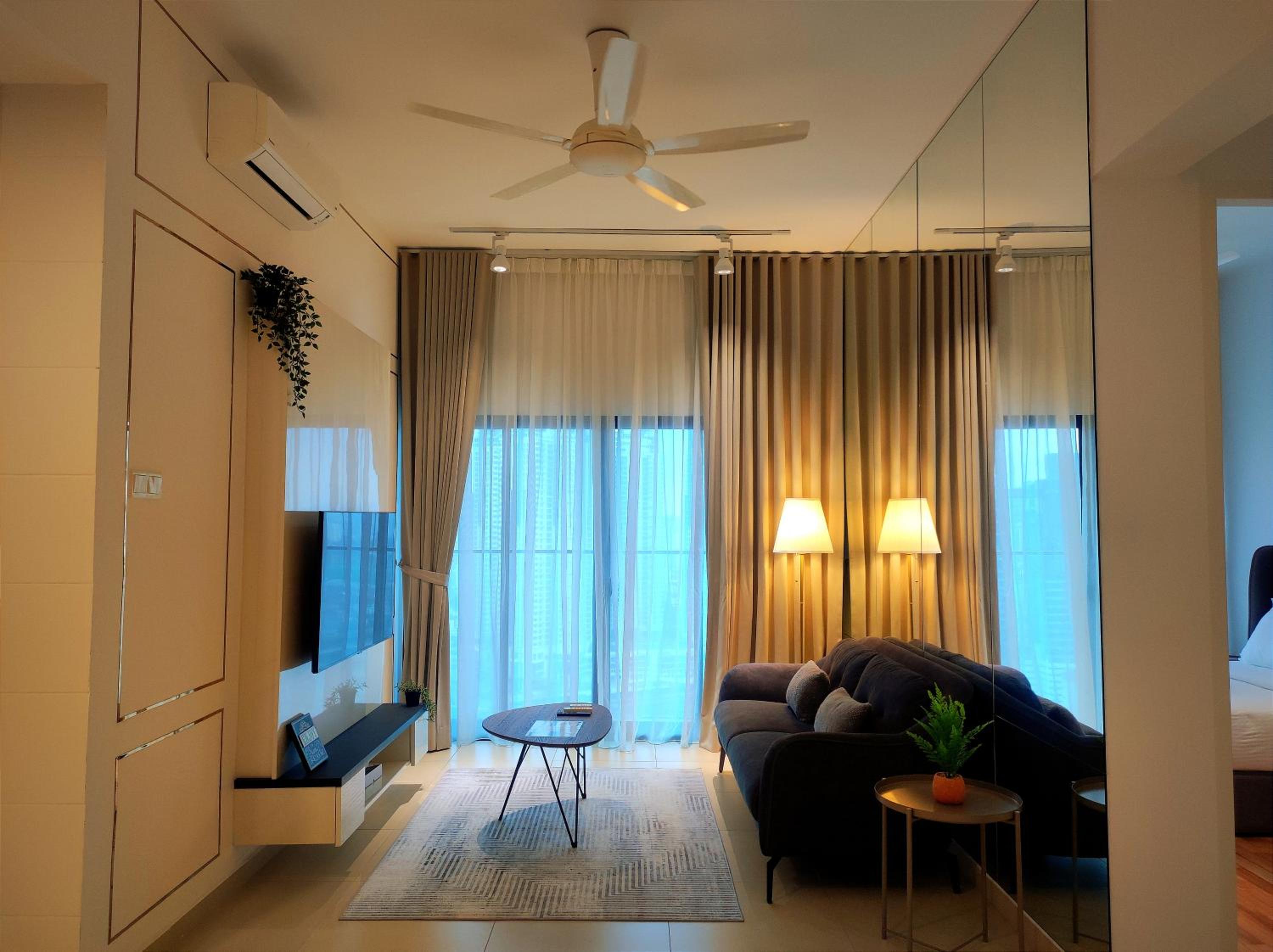 Reizz Residence By Leo Suites