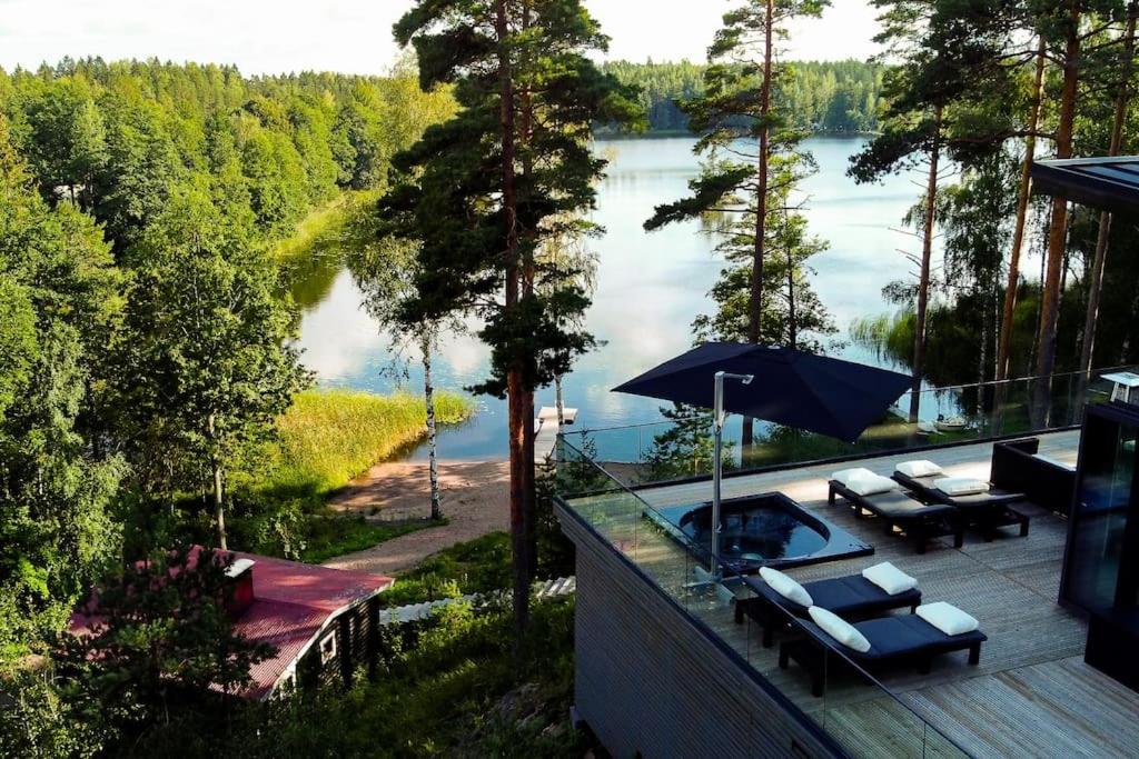 Villa Padel - Premium Lakeside Residence & Grounds view 5