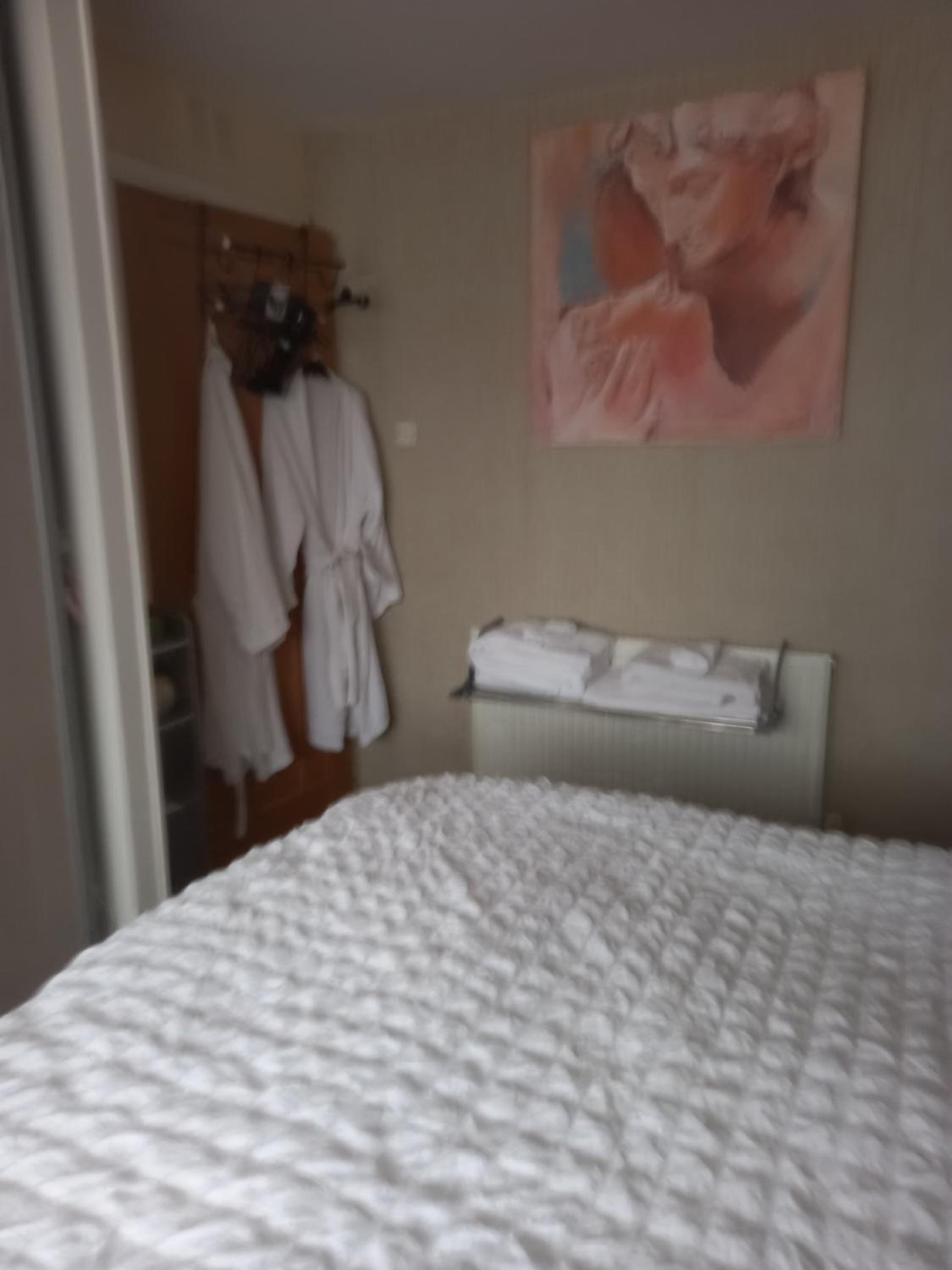 The Boat House BED ONLY NO BREAKFAST