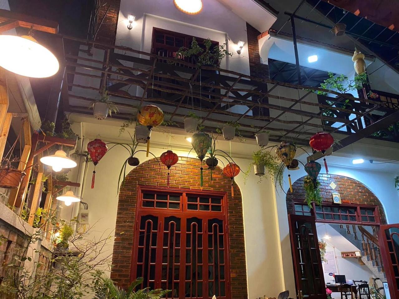 SEVEN HOMESTAY(HUE) view 2