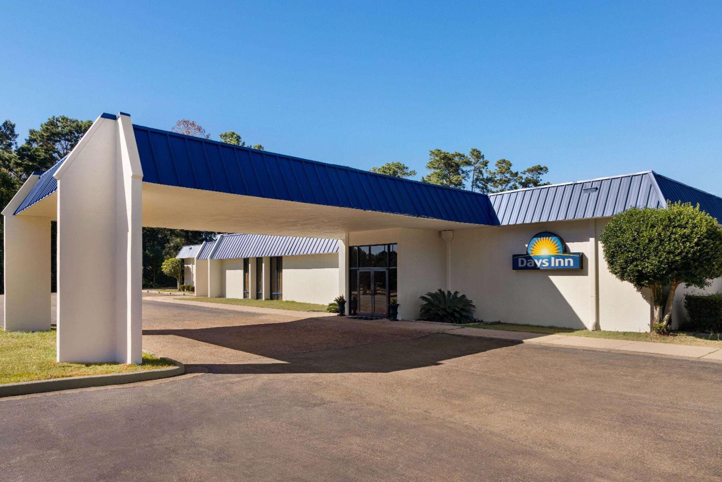 McComb Vacations - Days Inn by Wyndham McComb MS - Property Image 1