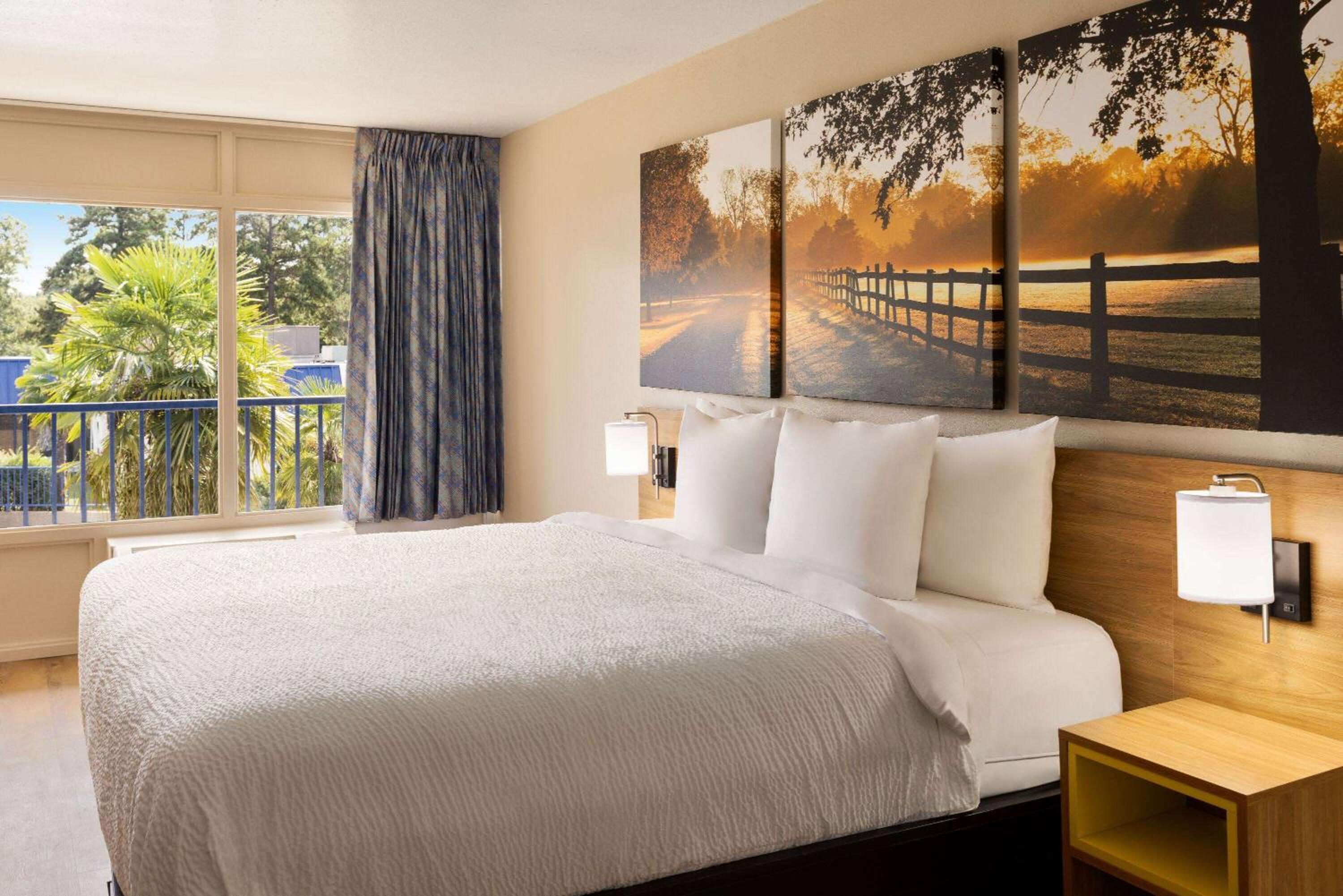 McComb Vacations - Days Inn by Wyndham McComb MS - Property Image 6