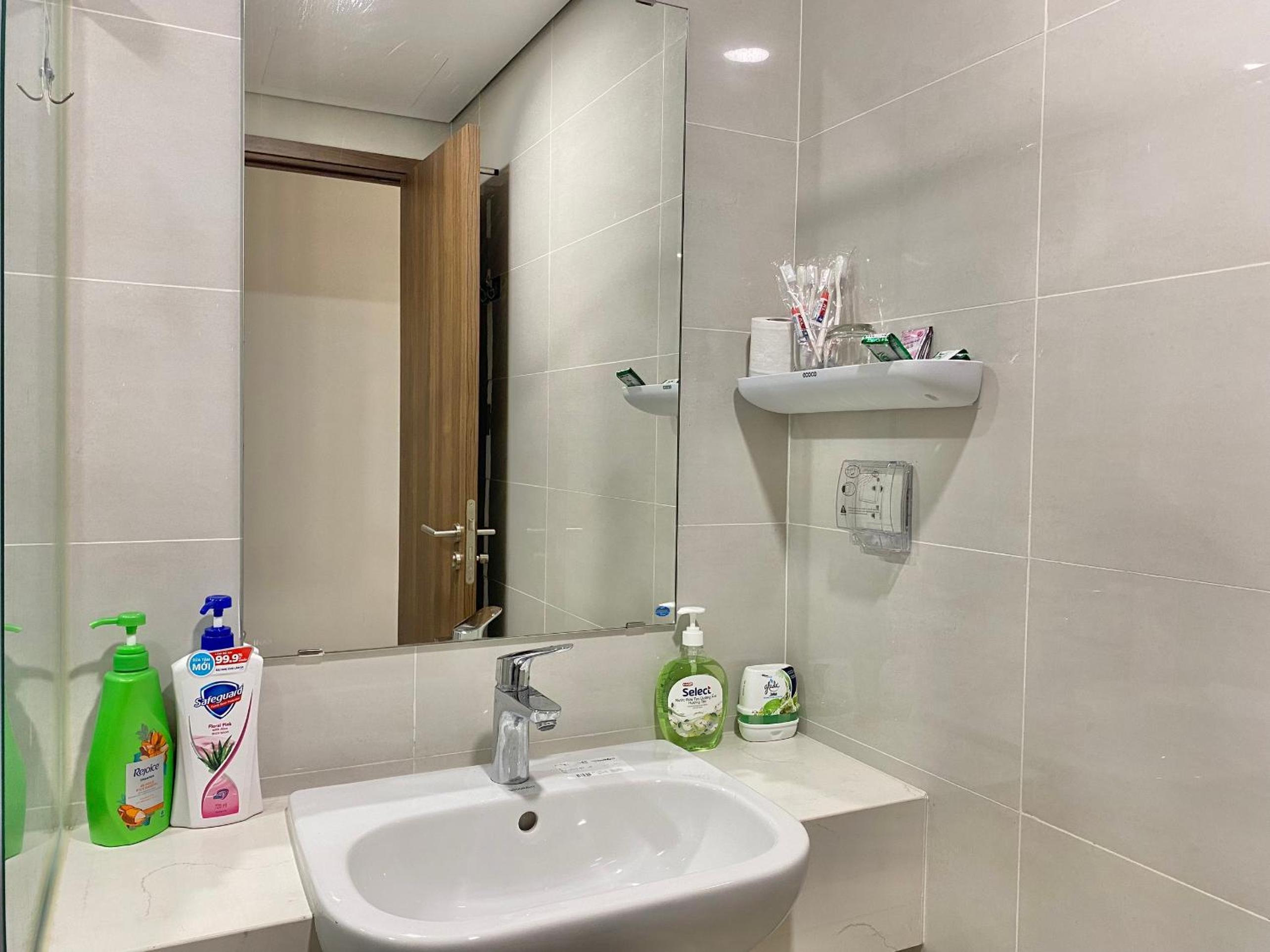 2Brs 2Wc 75sqm Ecogreen City view Gym & Pool