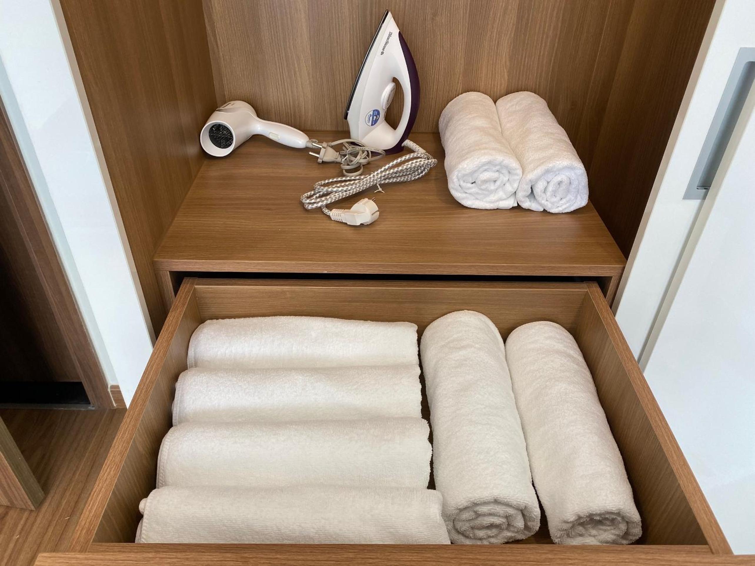 2Brs 2Wc 75sqm Ecogreen City view Gym & Pool