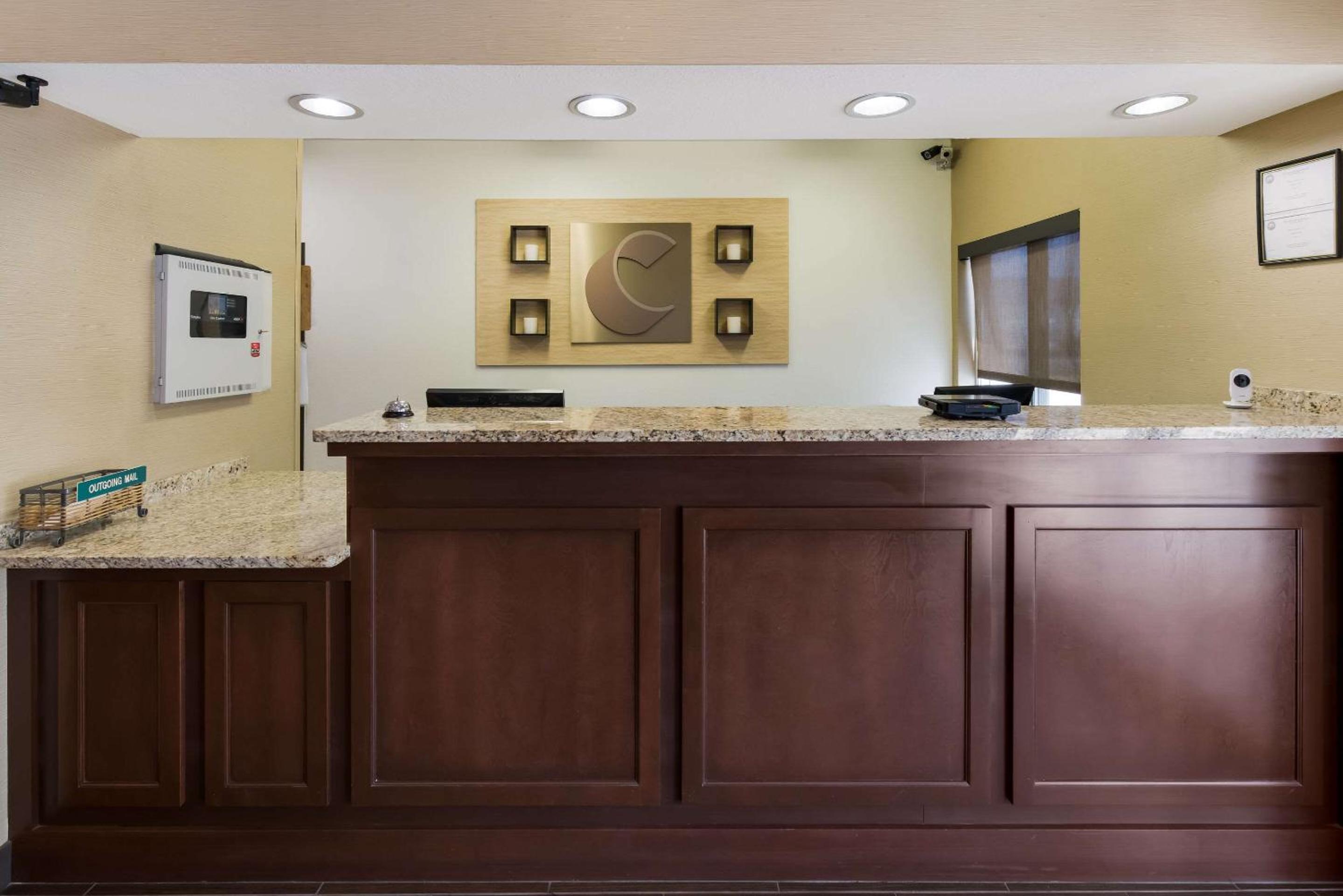 Comfort Inn Wichita East view 4