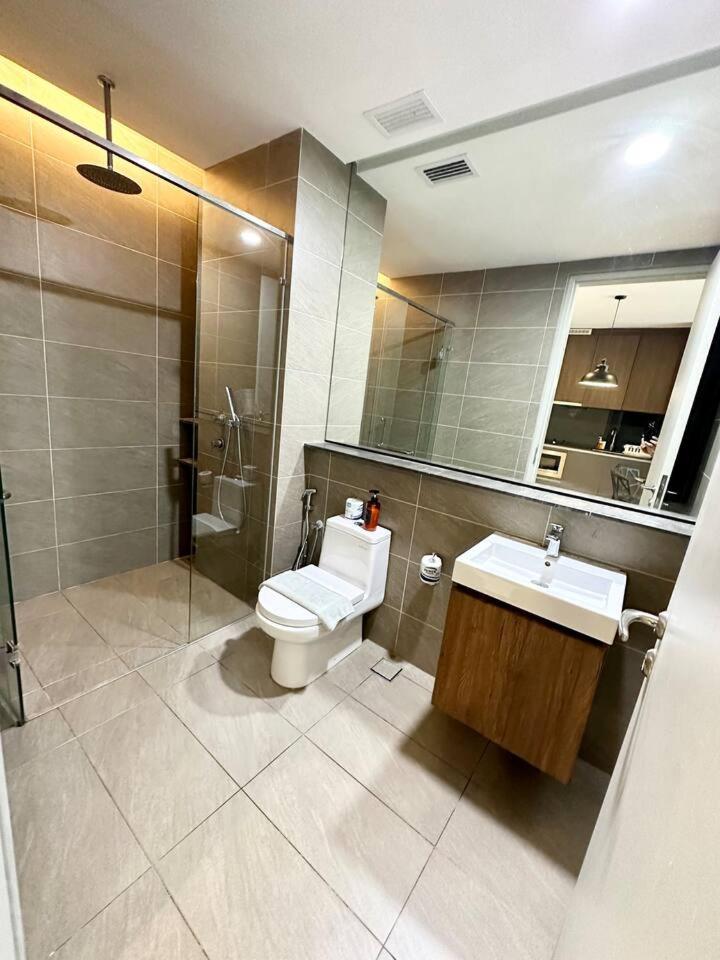 Grand Medini Cozy Studio 100mbps Netflix BySTAY photo 4