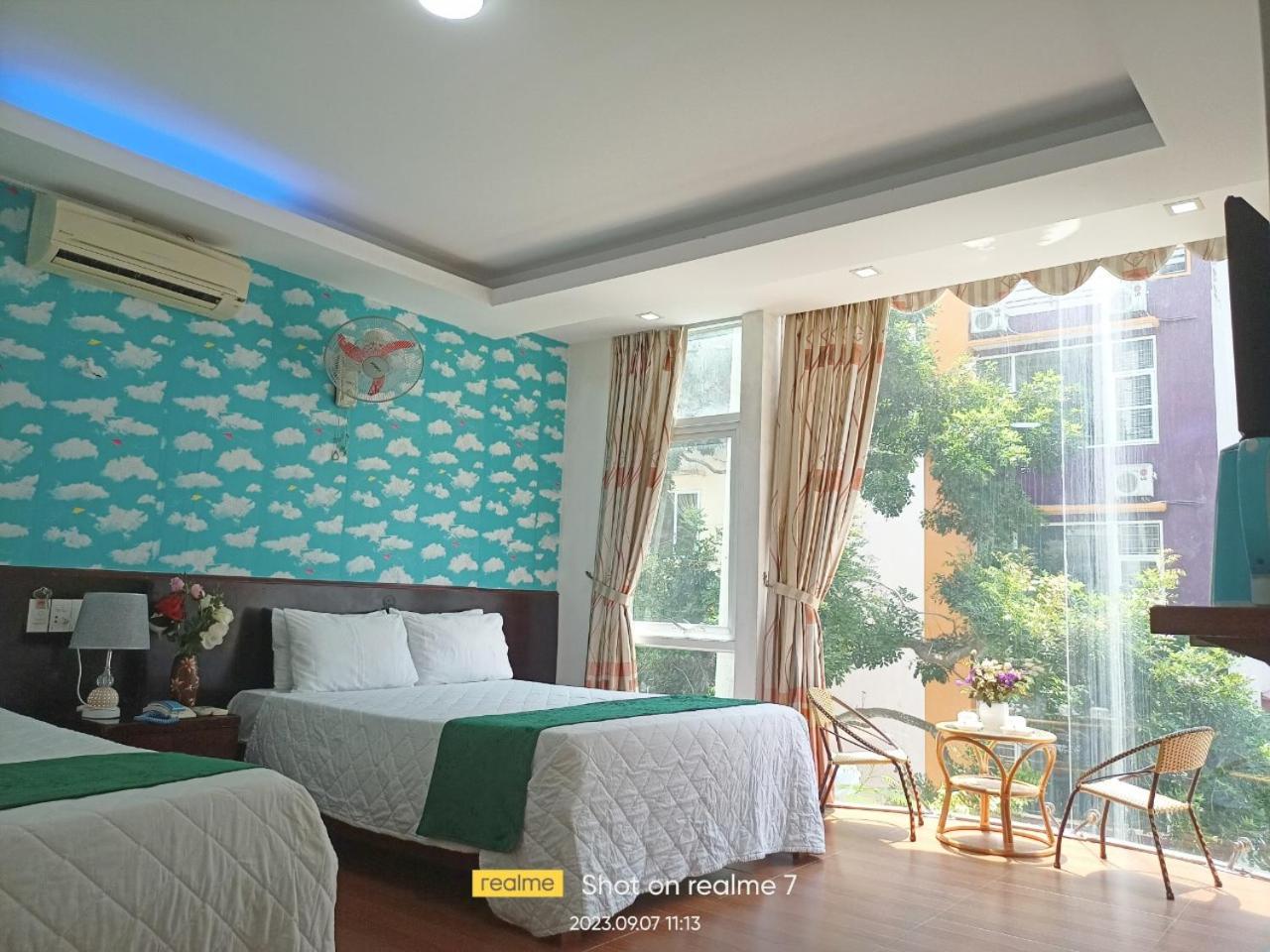 catba island hostel
