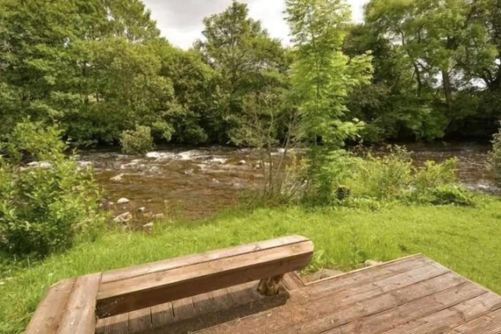 Holly Tree Lodge with Sauna near Glenshee view 3