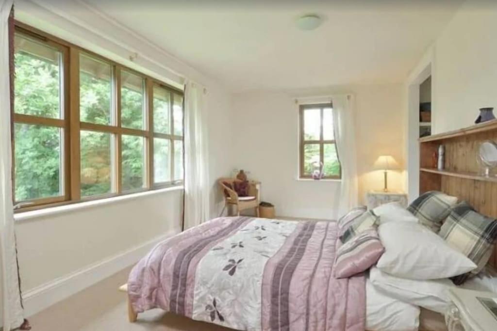 Holly Tree Lodge with Sauna near Glenshee view 4