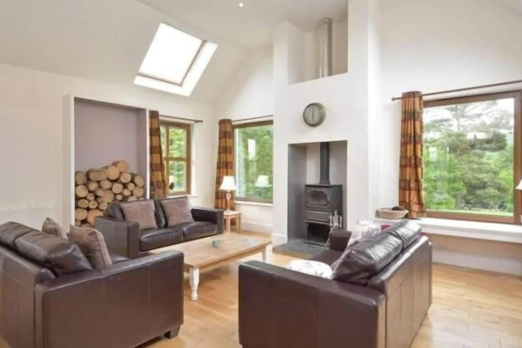 Holly Tree Lodge with Sauna near Glenshee view 5