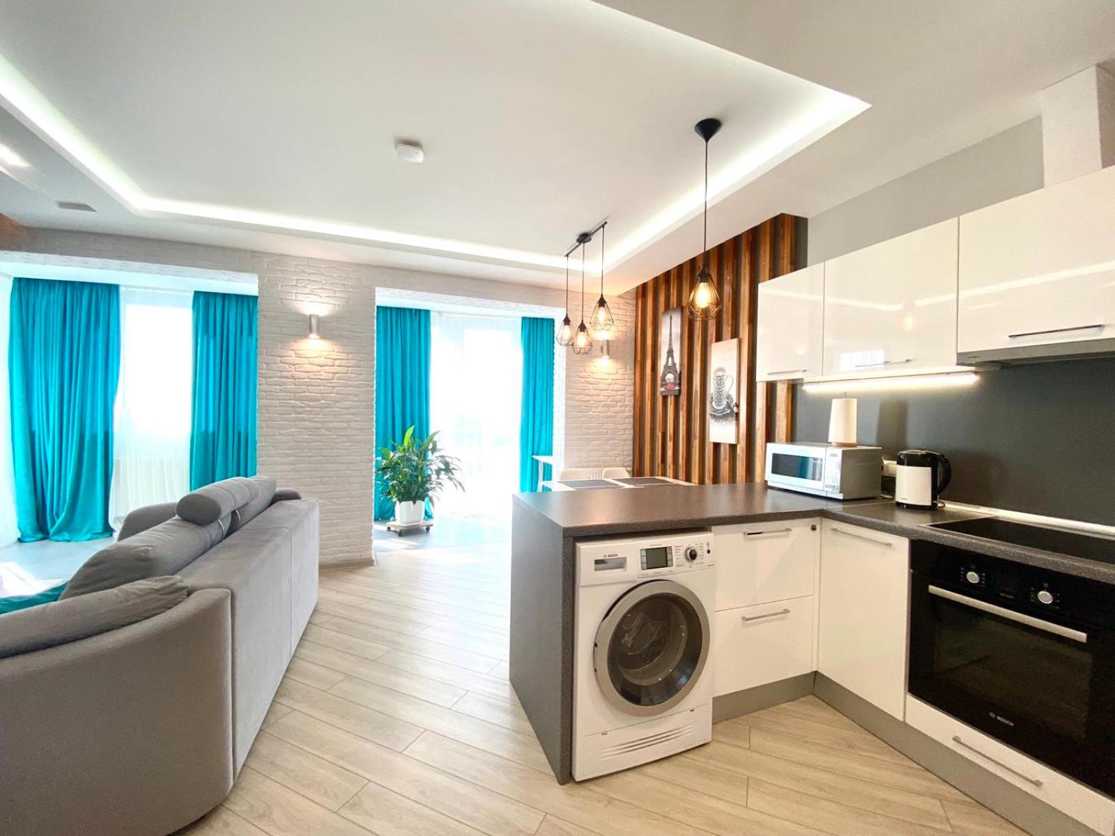 Alex Apartment near Palace Ukraine view 2