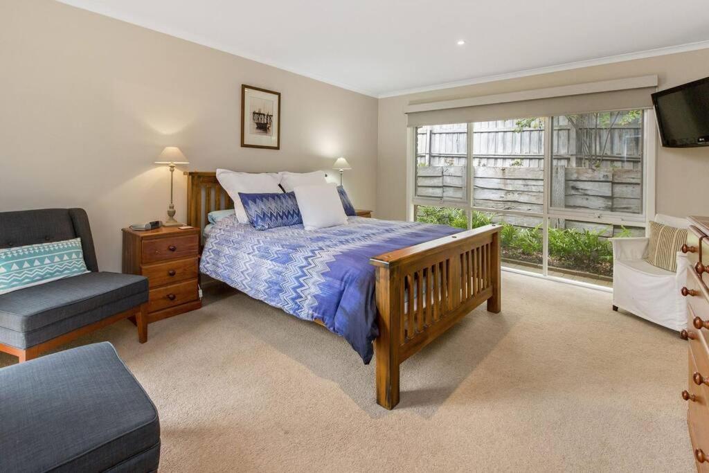 BLAIRGOWRIE HILLTOP...perfect price & location.