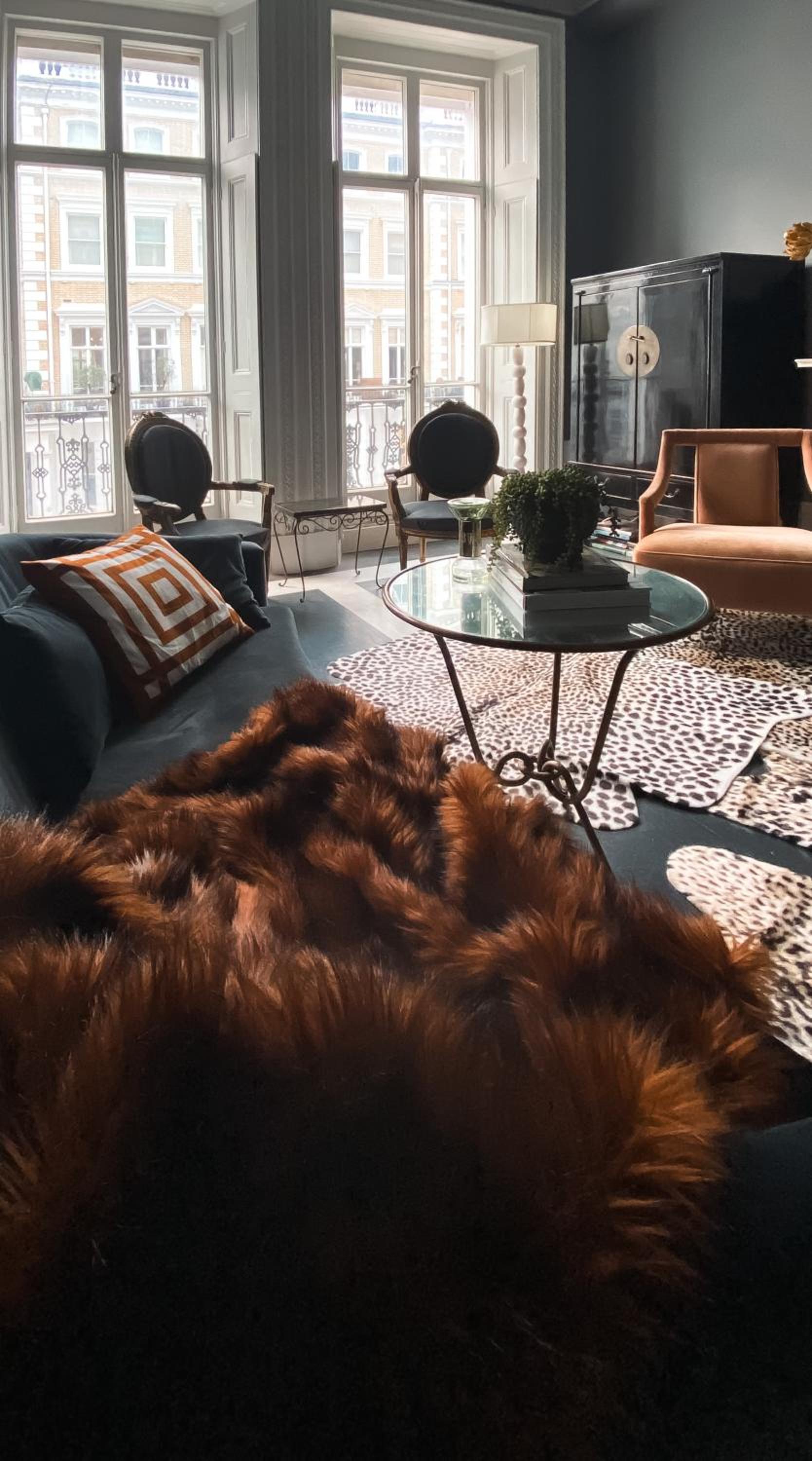 South Kensington stylish, quiet balcony apartment