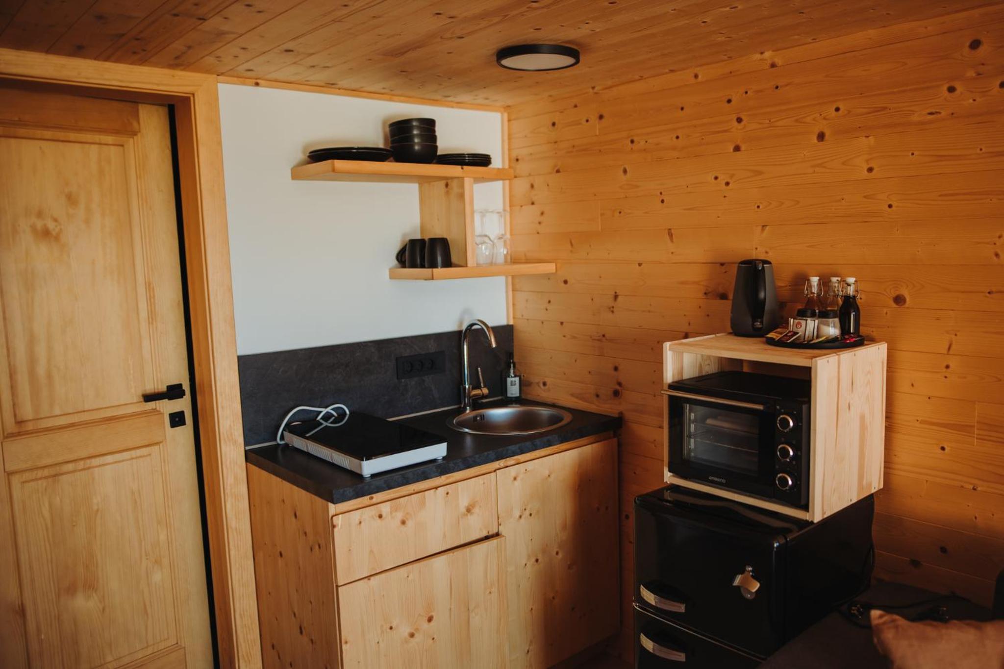 Med smrekami - Studio apartment with Chalet, Sauna and Jacuzzi