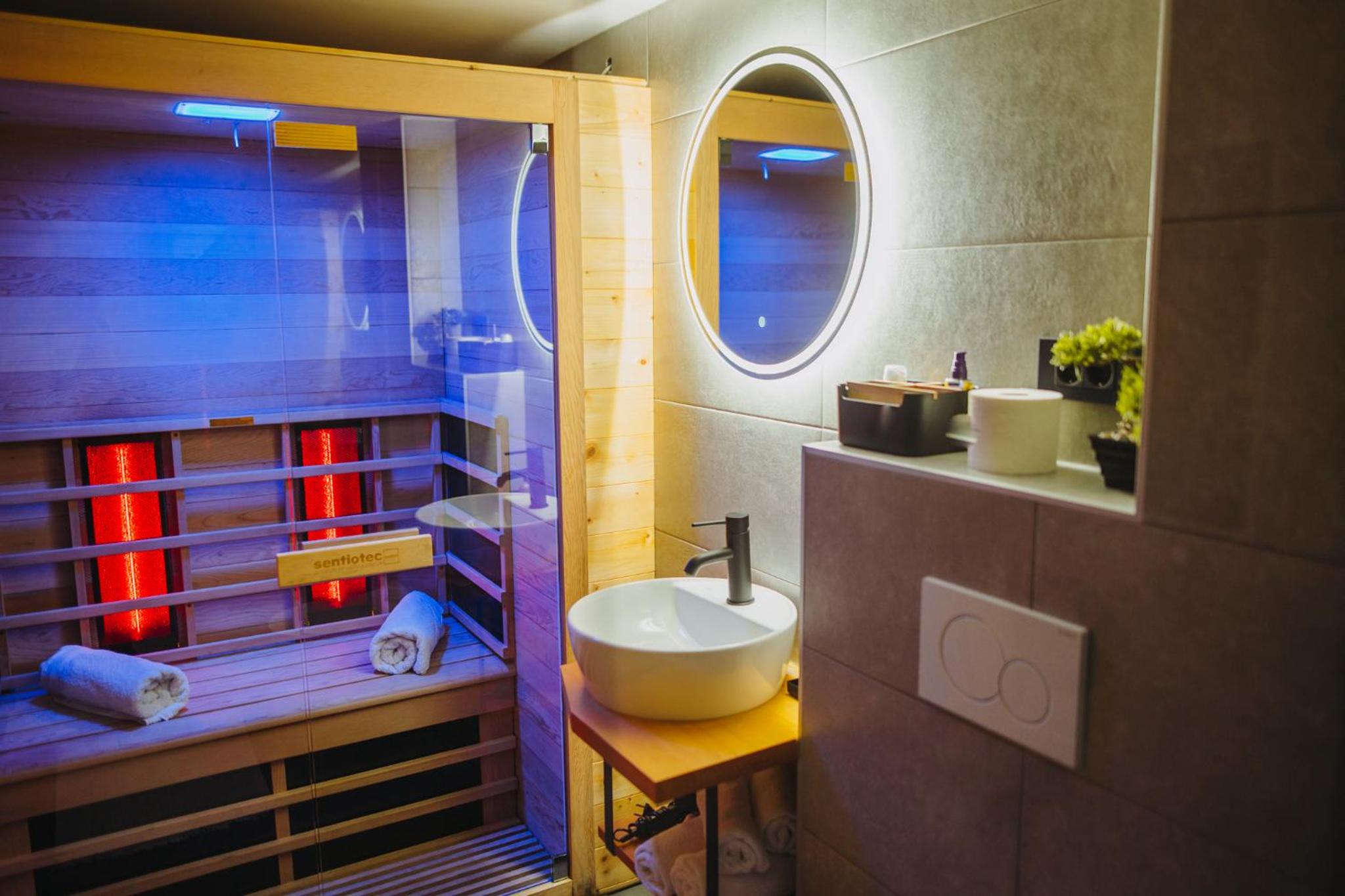 Med smrekami - Studio apartment with Chalet, Sauna and Jacuzzi