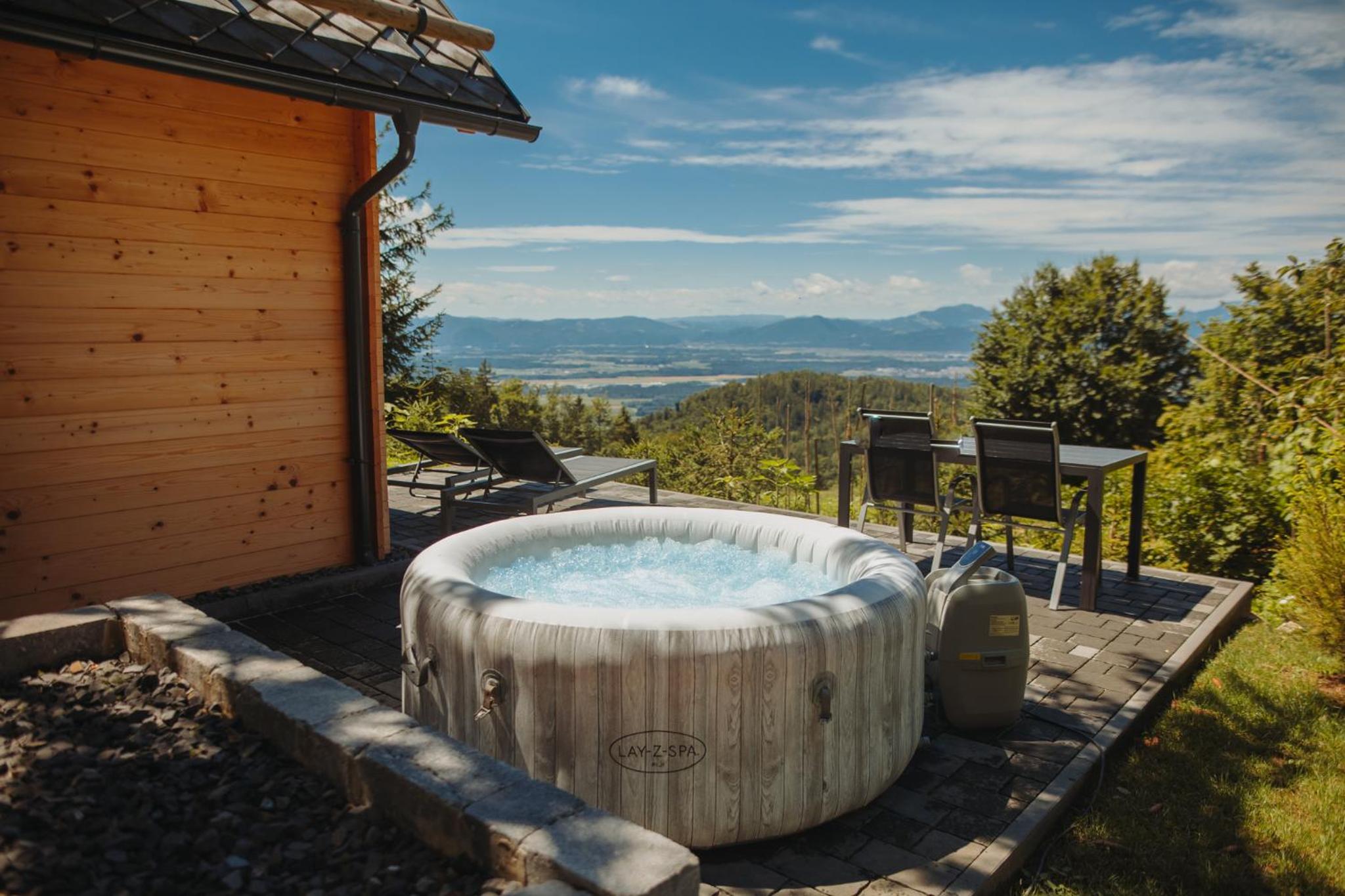 Med smrekami - Studio apartment with Chalet, Sauna and Jacuzzi