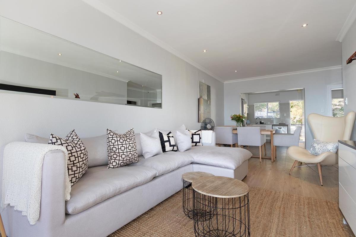 Stunning Sea View Apartment - Camps Bay