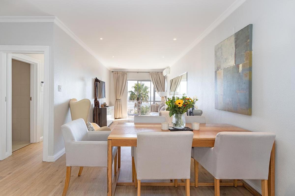 Stunning Sea View Apartment - Camps Bay