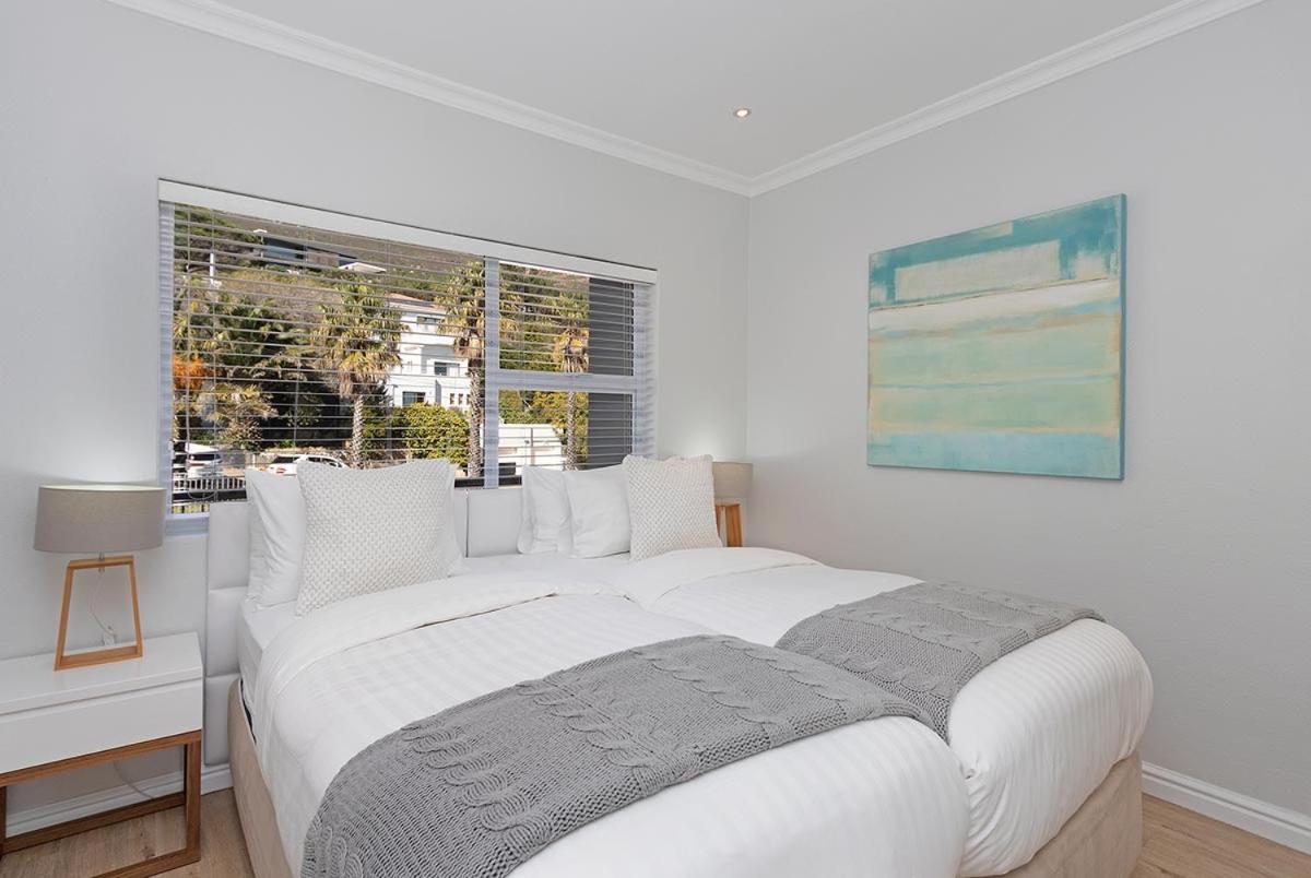 Stunning Sea View Apartment - Camps Bay