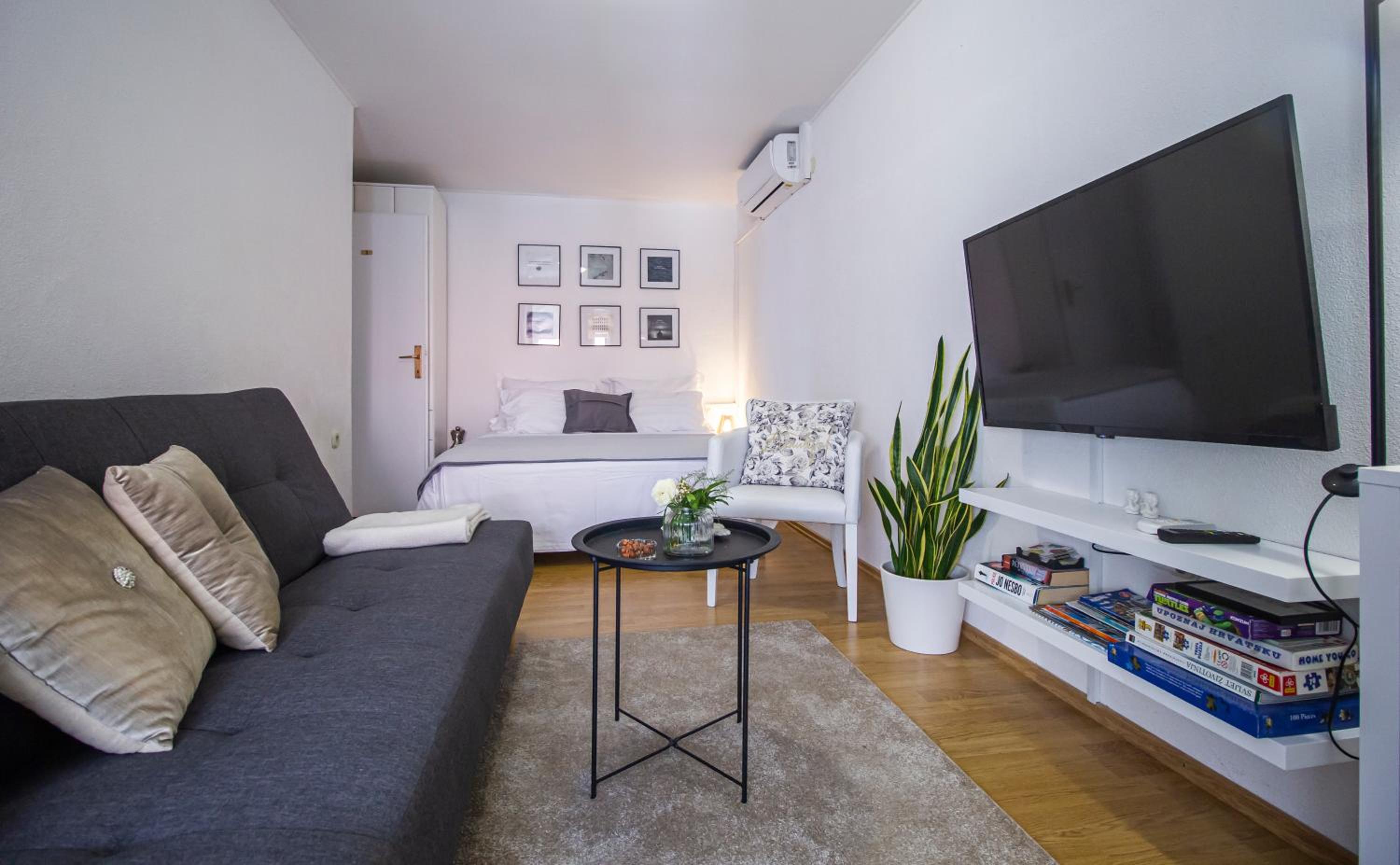 Apartmani Leo-Marin view 2
