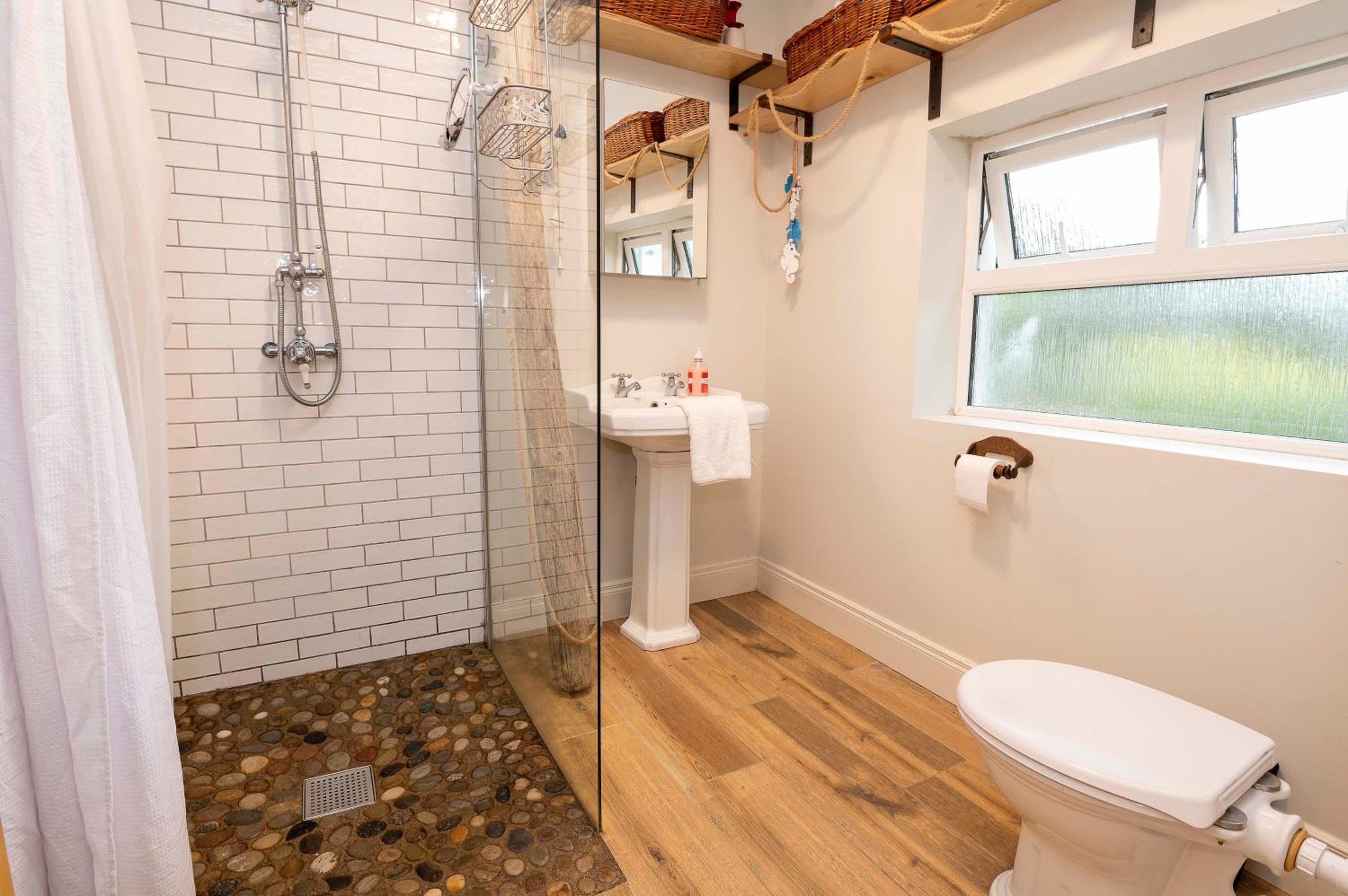 Letterkenny Vacations - Traditional Cottage with Private Hot Tub in the Heart of Donegal - Property Image 6