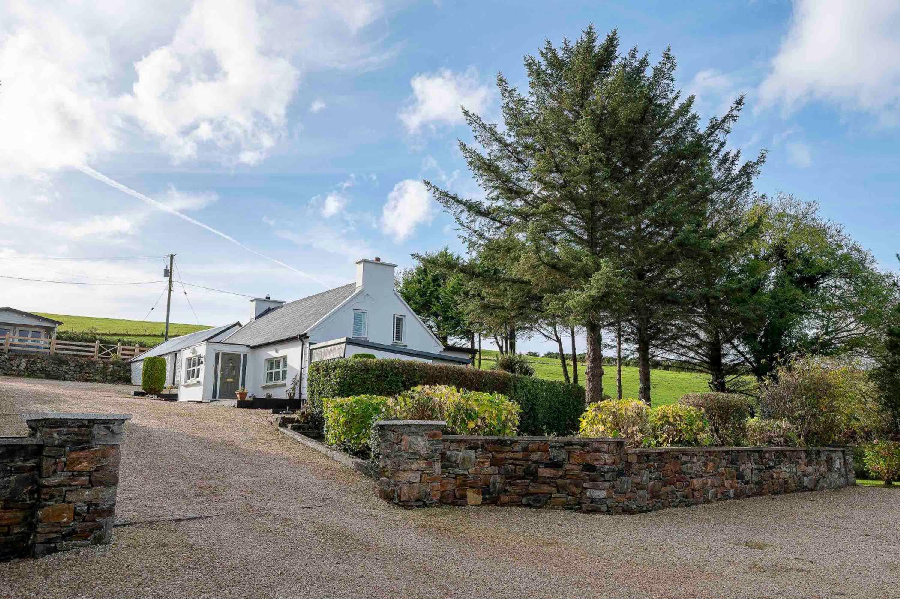 Letterkenny Vacations - Traditional Cottage with Private Hot Tub in the Heart of Donegal - Property Image 5