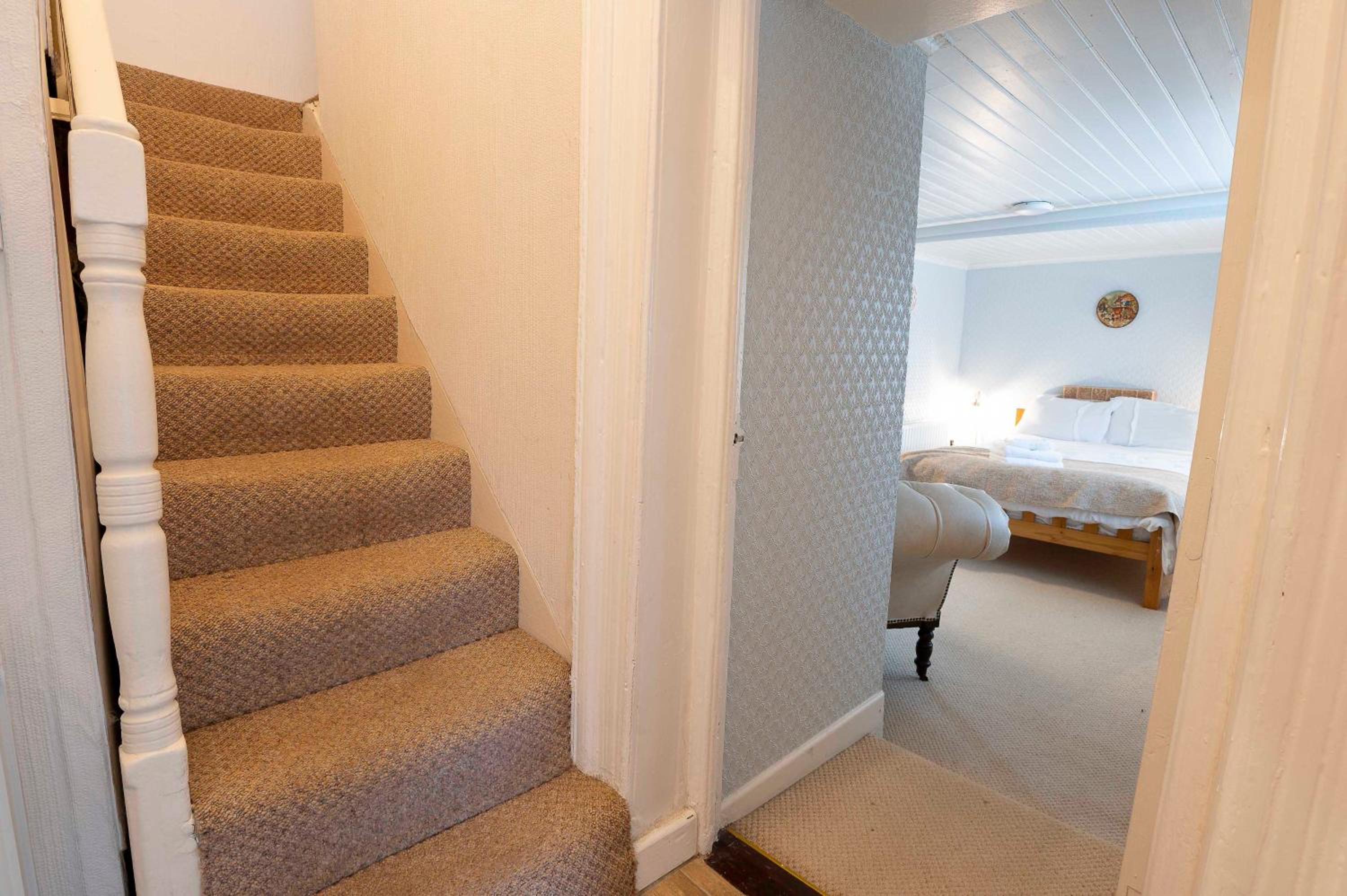Traditional Cottage with Private Hot Tub in the Heart of Donegal