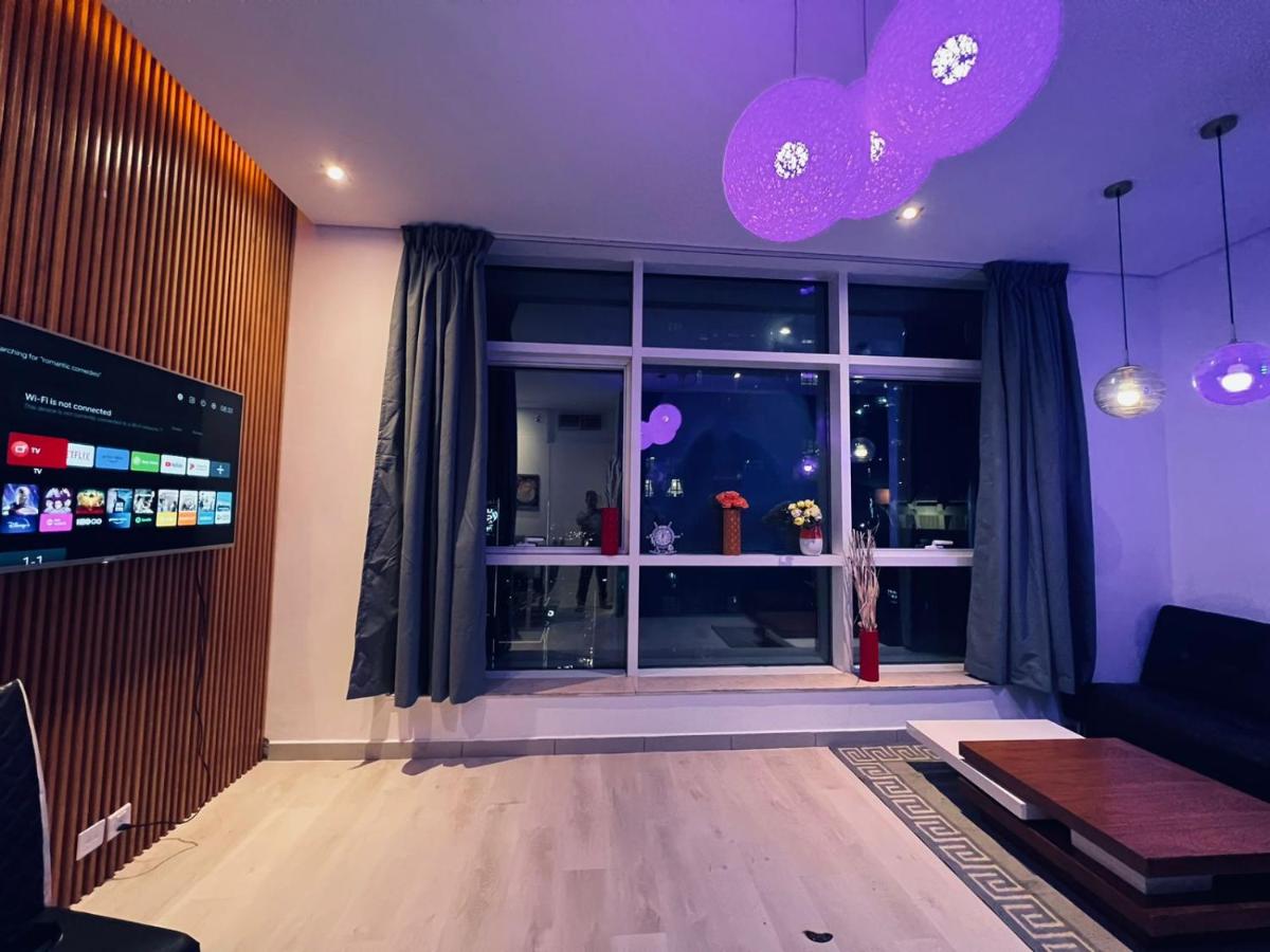 High Floor with city skyline & Burj khalifa view 3 bedroom unit marina