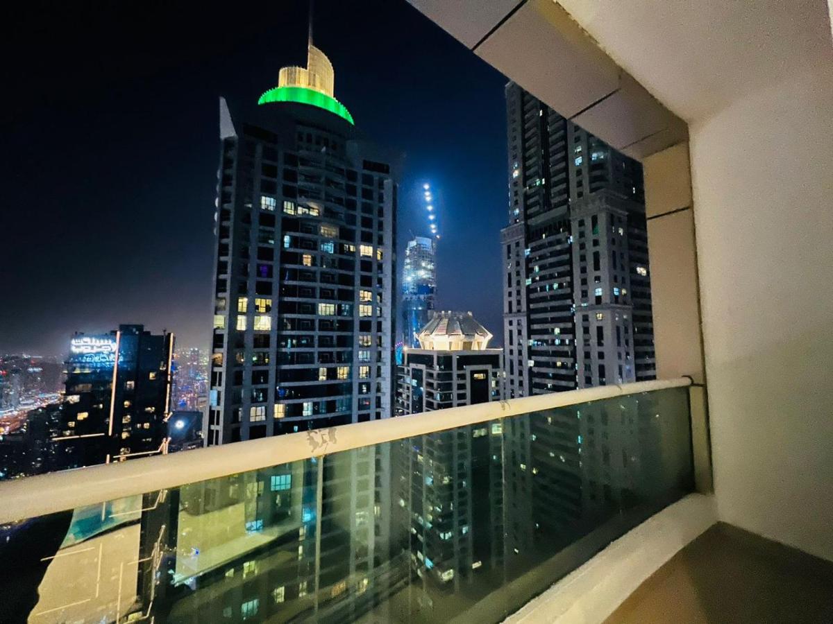 High Floor with city skyline & Burj khalifa view 3 bedroom unit marina