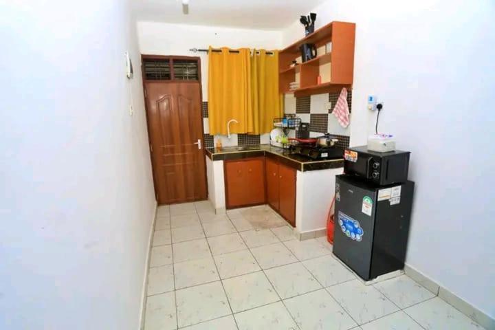 Lux Suites Ratna Furnished Apartments view 3