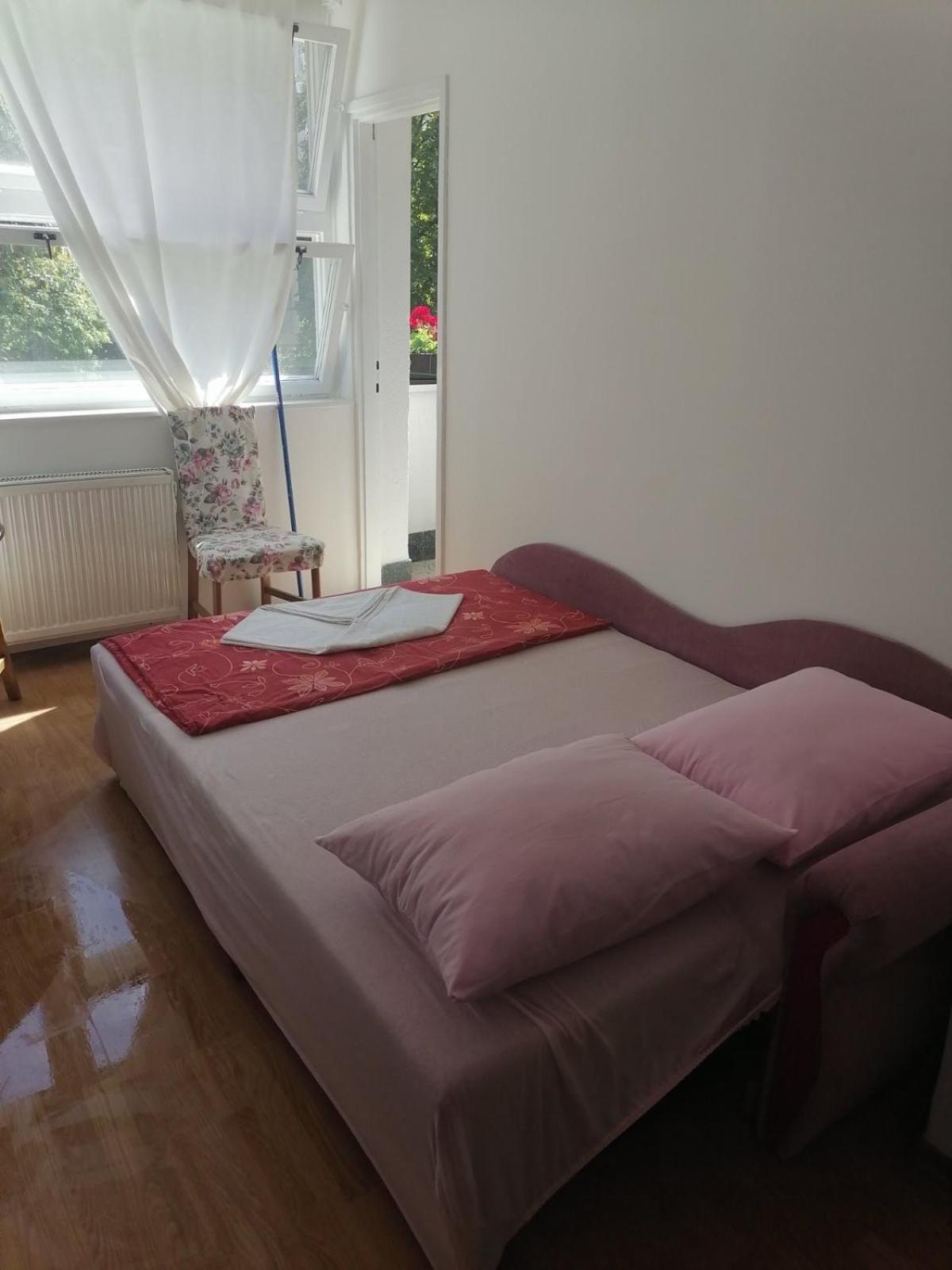 Flowers Apartment Tuzla