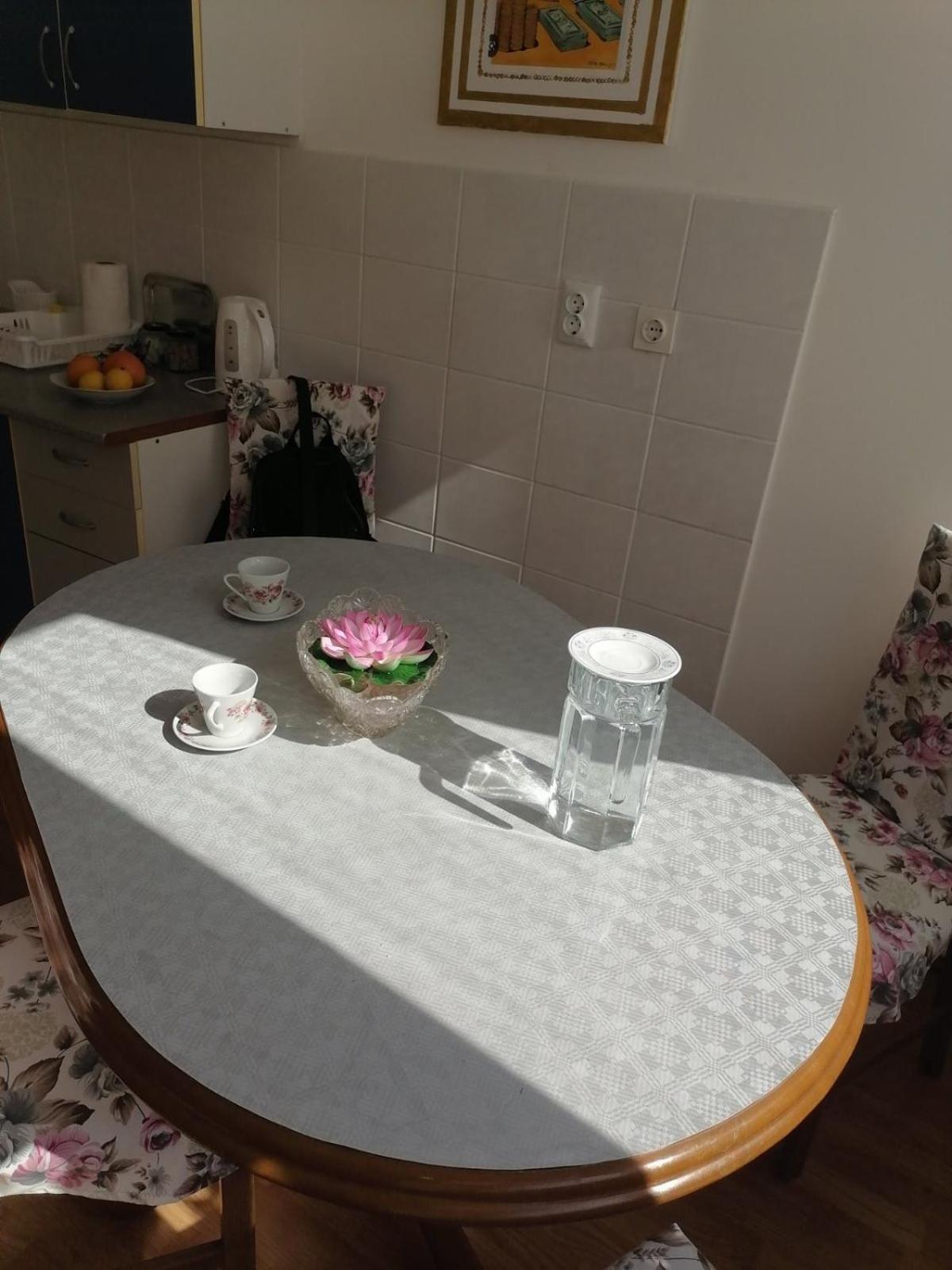 Flowers Apartment Tuzla