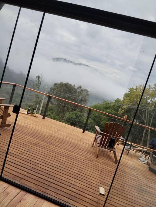 Cabana romântica com hidromassagem próx ao centro.