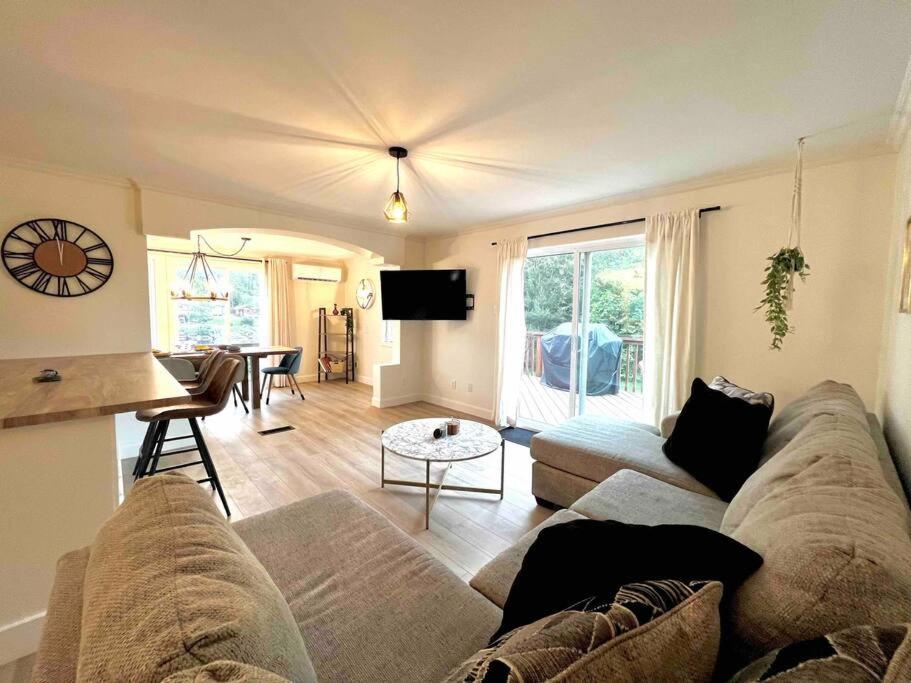 Chalet BIA - Au courant des 2 rivières