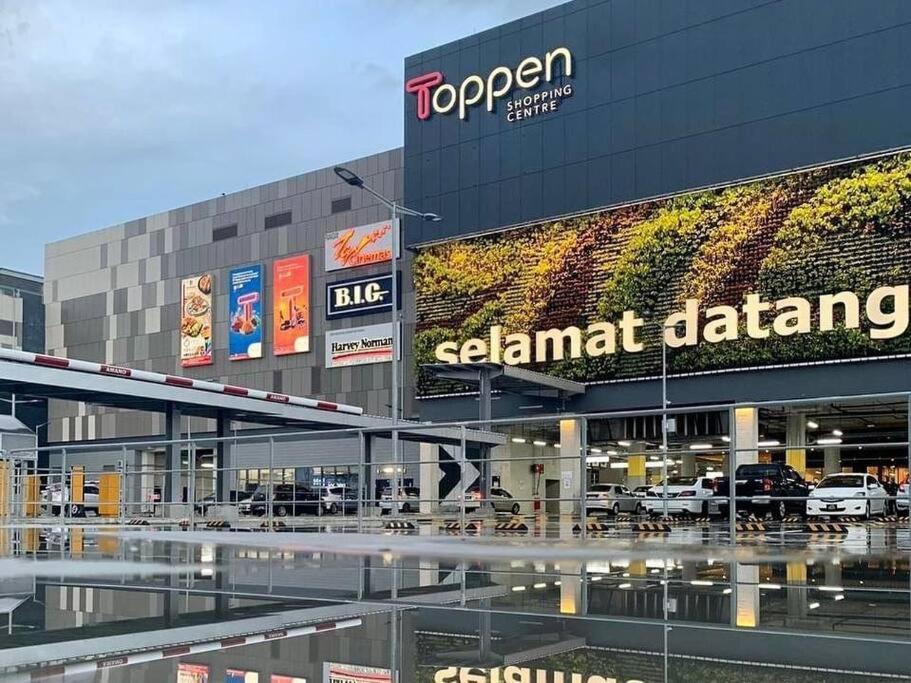 MGM-Tebrau City Walk within 5 min to AEON Mall, Ikea & Toppen