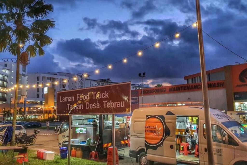 MGM-Tebrau City Walk within 5 min to AEON Mall, Ikea & Toppen