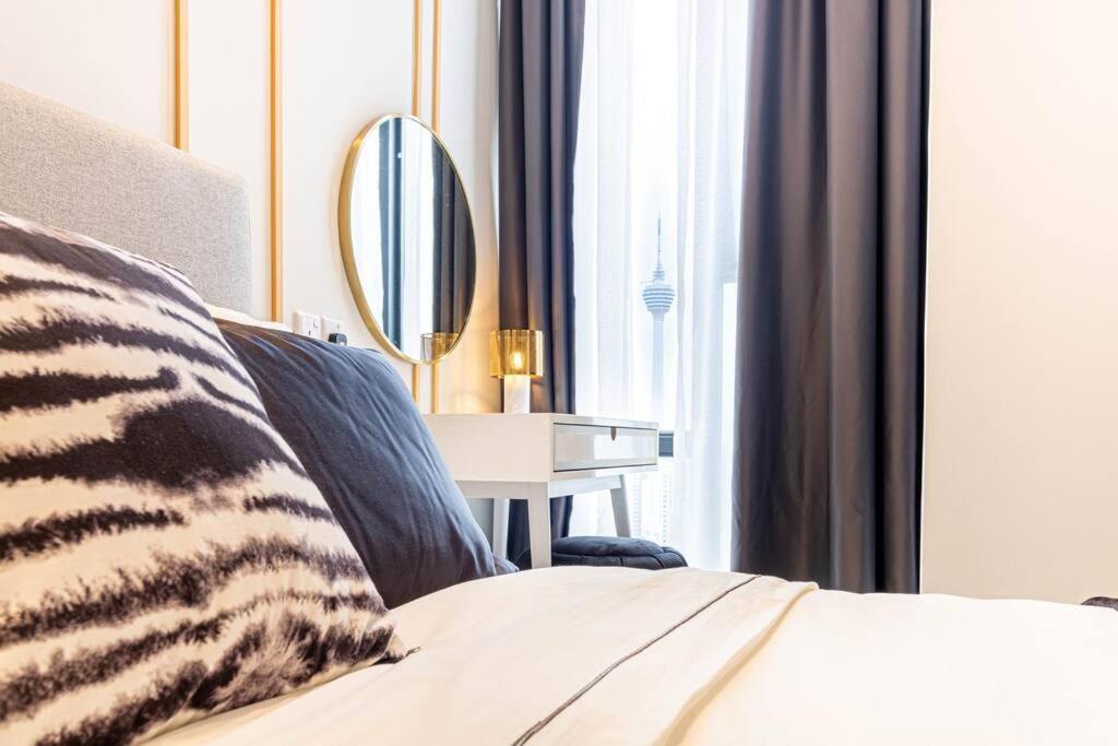 Luxurious AXON Residences by Lana Host
