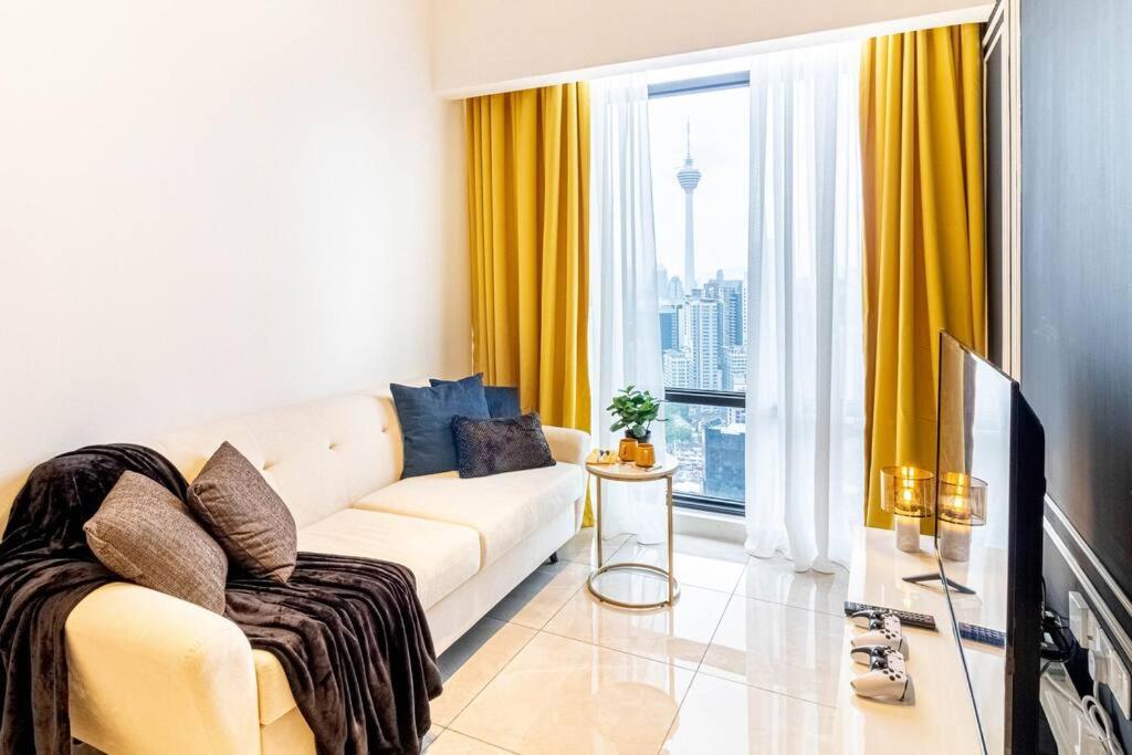 Luxurious AXON Residences by Lana Host