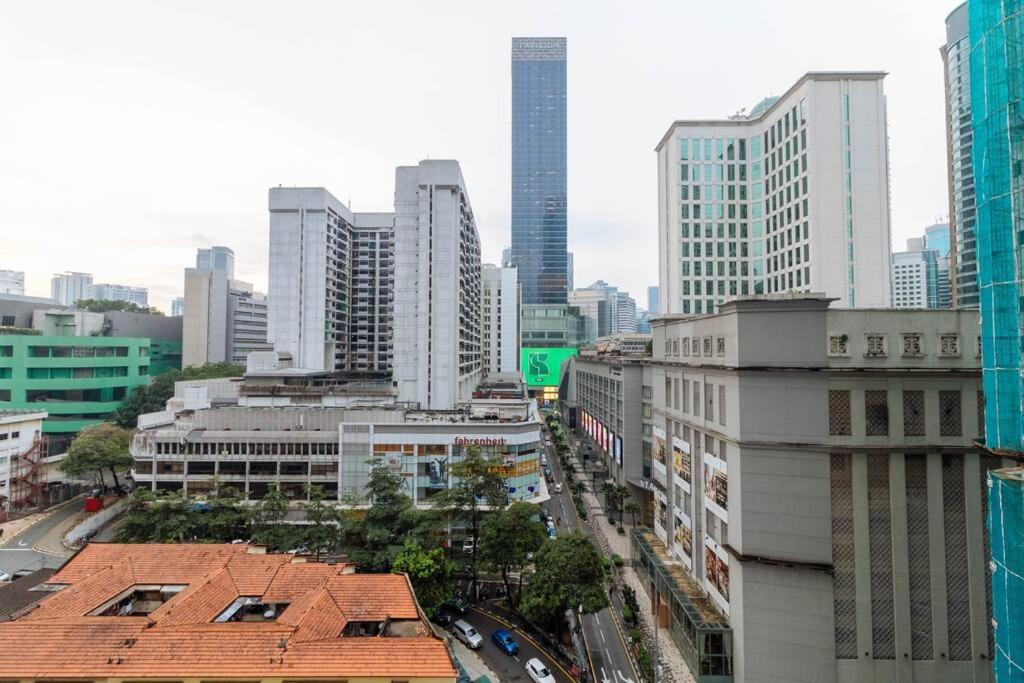 Luxurious AXON Residences by Lana Host