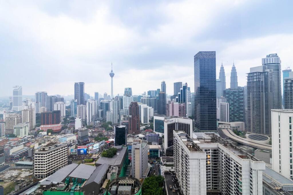 Luxurious AXON Residences by Lana Host
