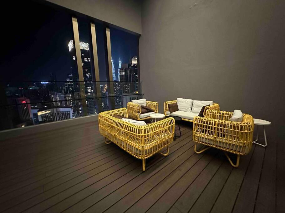 Luxurious AXON Residences by Lana Host