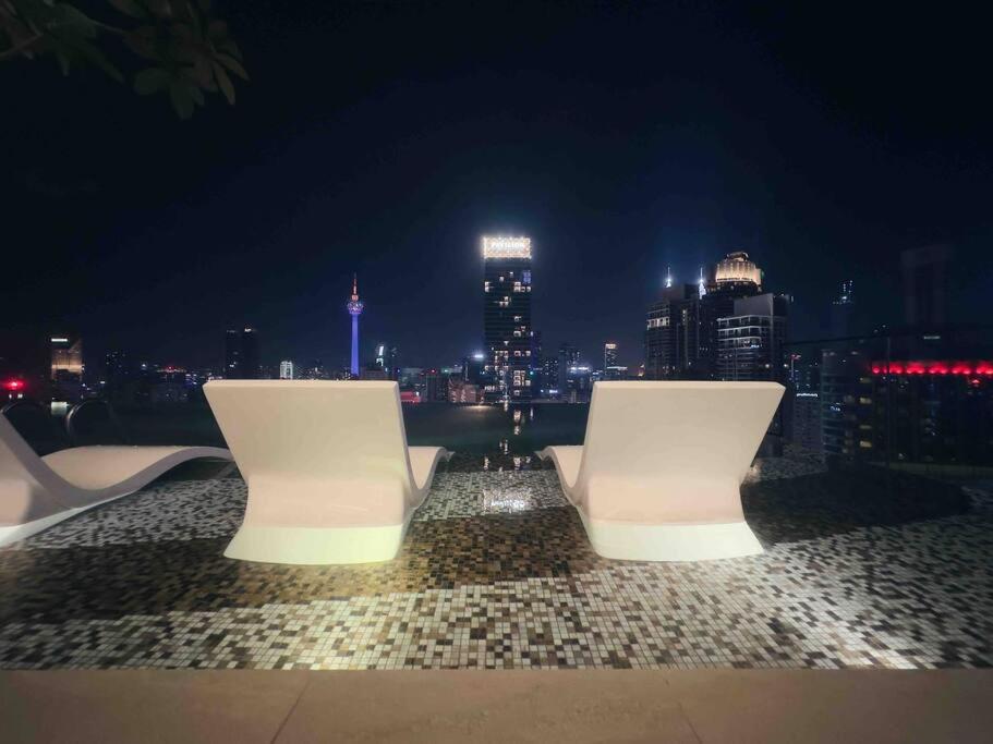 Luxurious AXON Residences by Lana Host