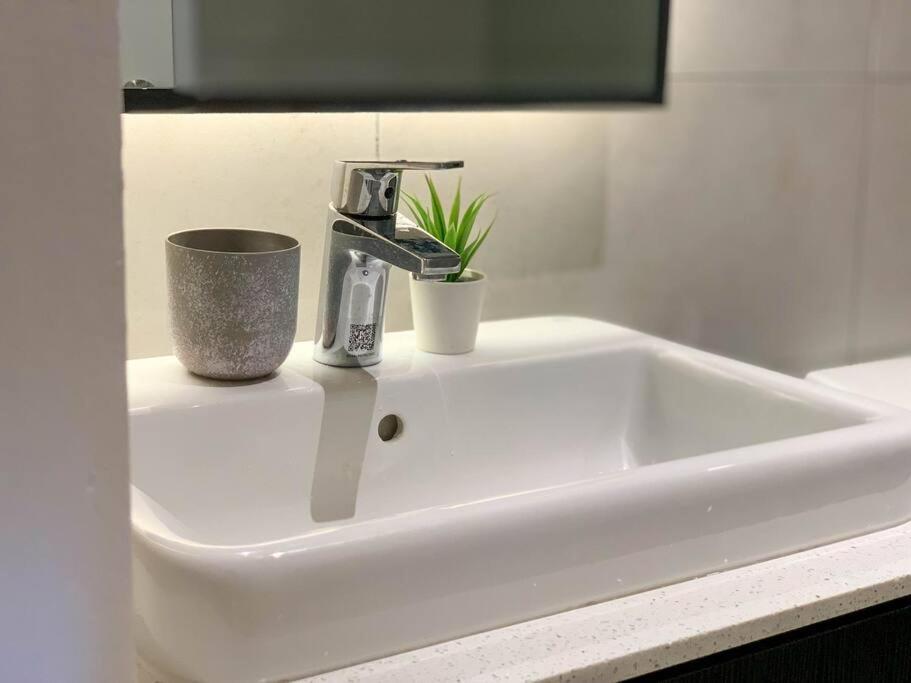 Luxurious AXON Residences by Lana Host