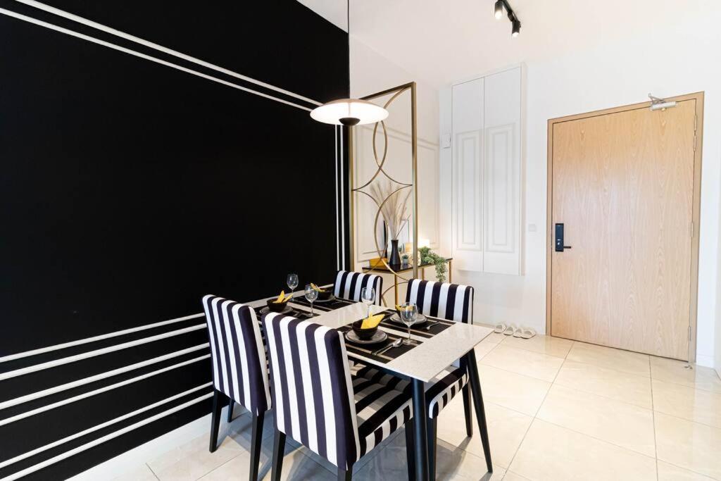 Luxurious AXON Residences by Lana Host
