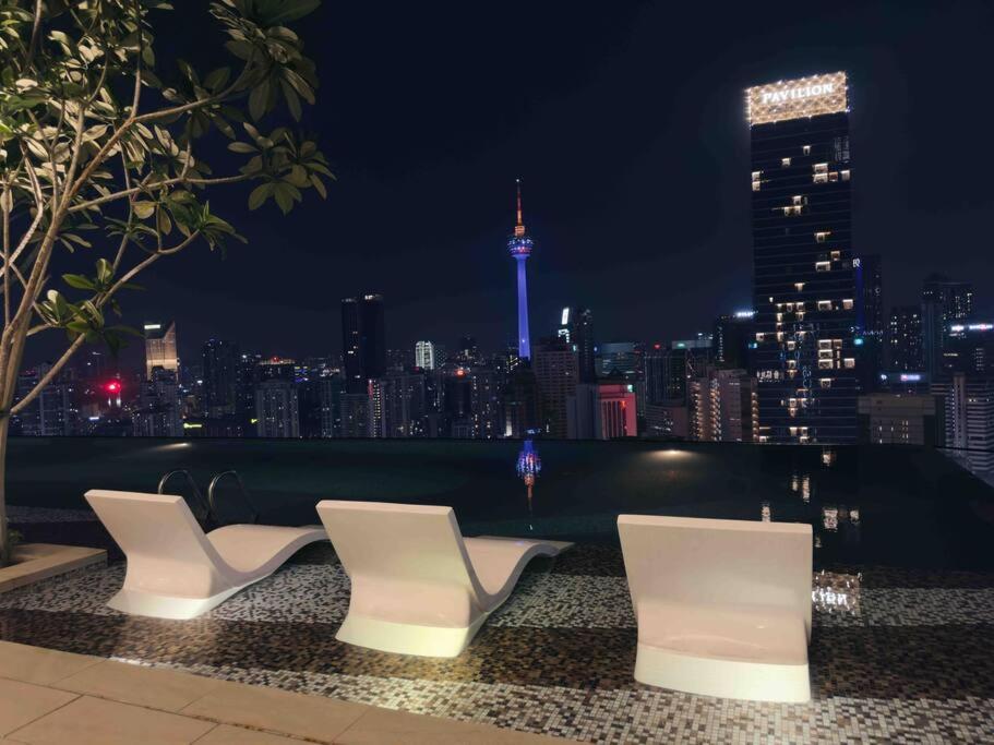 Luxurious AXON Residences by Lana Host