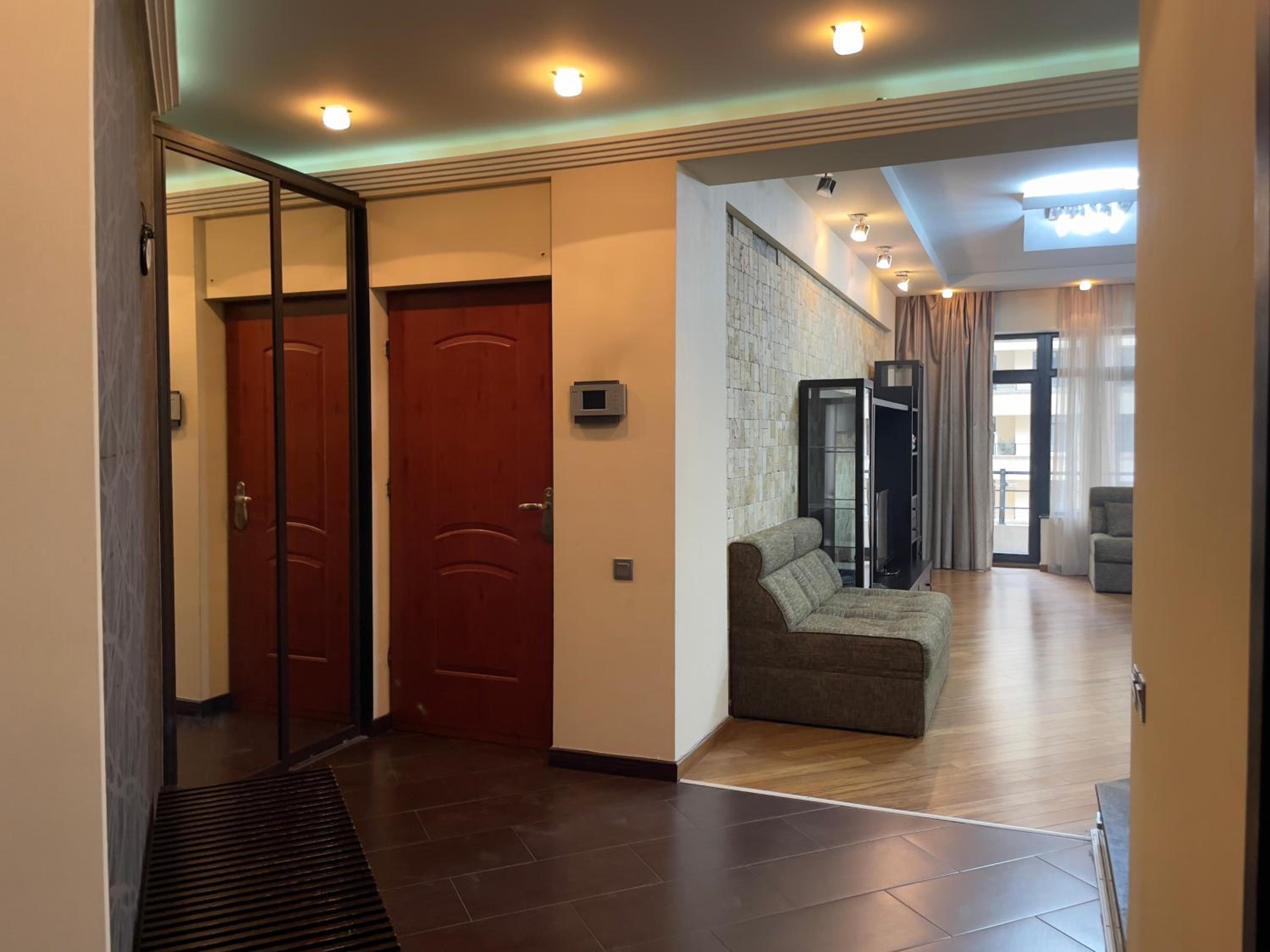 Chiraq apartment